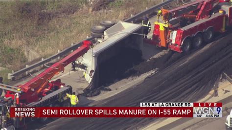 30K pounds of manure spills onto Stevenson Expressway following semi rollover crash
